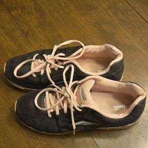 Avia Women's Black and Light Pink Sneakers